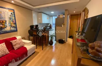 Apartamento com 2 quartos à venda na beco pedro rodrigues bittencourt, 145, vila nova, porto alegre, 40 m2 por r$ 160.000
