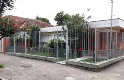 Casa em condomínio fechado com 3 quartos à venda na avenida benno mentz, 1589, vila ipiranga, porto alegre, 360 m2 por r$ 800.000
