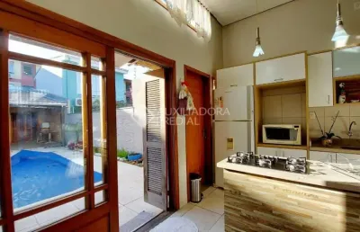 Casa em condomínio fechado com 3 quartos à venda na rua barão do amazonas, 2057, partenon, porto alegre, 110 m2 por r$ 630.000