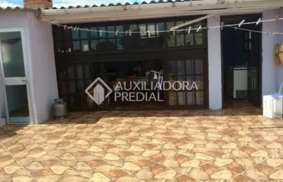 Casa em condomínio fechado com 2 quartos à venda na rua evangelina porto, 332, vila joão pessoa, porto alegre, 230 m2 por r$ 580.000