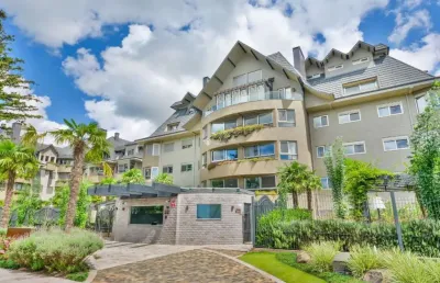 Apartamento com 3 quartos à venda na rua do colégio, 100, centro, gramado, 162 m2 por r$ 2.700.000