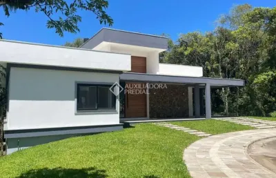 Casa com 3 quartos à venda na acer, 10, carniel, gramado, 216 m2 por r$ 2.790.000