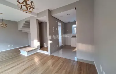 Casa com 3 quartos à venda na rua reinaldo bertoluci, 40, planalto, gramado, 111 m2 por r$ 1.490.000