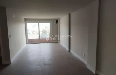 Apartamento com 2 quartos à venda na danton correa da silva, 528, centro, canela, 102 m2 por r$ 910.000