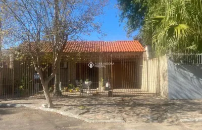 Casa com 2 quartos à venda na rua professor manoel barbosa, 202, centro, guaíba, 180 m2 por r$ 550.000