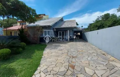 Casa com 3 quartos à venda na avenida brasil, 139, alegria, guaíba, 230 m2 por r$ 901.000