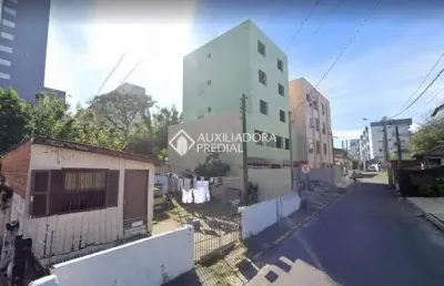 Terreno à venda na travessa são miguel, 86, nossa senhora de fátima, santa maria, 187 m2 por r$ 266.000