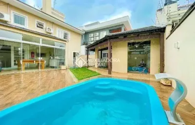 Casa com 3 quartos à venda na rua geórgia, 256, marechal rondon, canoas, 218 m2 por r$ 1.550.000