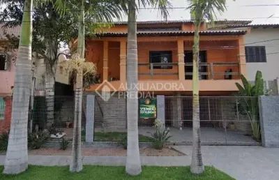 Casa em condomínio fechado com 3 quartos à venda na rua doutor breno roberto cassel, 121, nossa senhora das graças, canoas, 245 m2 por r$ 796.000
