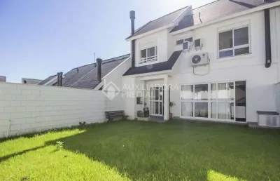 Casa em condomínio fechado com 3 quartos à venda na rua tocantins, 1120, lomba do pinheiro, porto alegre, 207 m2 por r$ 1.180.000