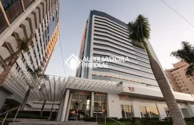 Sala comercial à venda na avenida doutor nilo peçanha, 3245, chácara das pedras, porto alegre, 32 m2 por r$ 425.000
