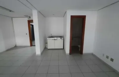 Sala comercial à venda na avenida taquara, 438, petrópolis, porto alegre, 54 m2 por r$ 265.000
