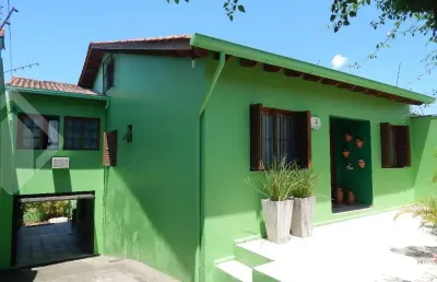 Casa em condomínio fechado com 4 quartos à venda na rua nápoli, 71, santa isabel, viamão, 249 m2 por r$ 550.000