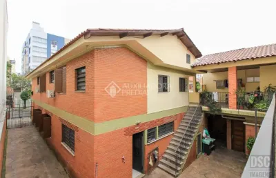 Casa com 7 quartos à venda na rua gomes jardim, 622, santana, porto alegre, 442 m2 por r$ 1.800.000