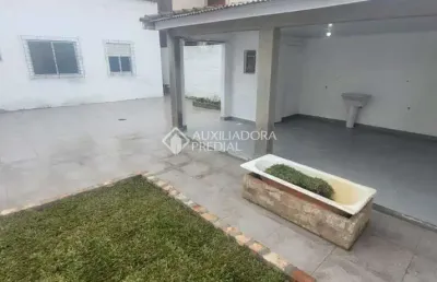 Casa com 2 quartos à venda na rua aurélio porto, 131, partenon, porto alegre, 90 m2 por r$ 395.000