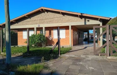 Casa com 6 quartos à venda na rua osvaldo aranha, 2086, centro, cidreira, 160 m2 por r$ 300.000