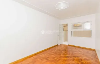 Apartamento com 3 quartos para alugar na rua ramiro barcelos, 2111, rio branco, porto alegre, 98 m2 por r$ 2.400