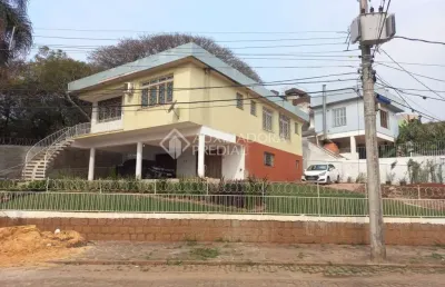 Casa com 3 quartos à venda na rua engenheiro leovegildo paiva, 73, santa tereza, porto alegre, 306 m2 por r$ 699.000