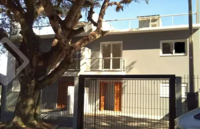 Casa em condomínio fechado com 3 quartos à venda na rua jacundá, 80, guarujá, porto alegre, 159 m2 por r$ 586.000