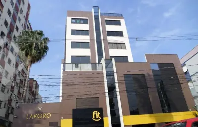 Sala comercial à venda na avenida getúlio vargas, 1644, menino deus, porto alegre, 29 m2 por r$ 180.000
