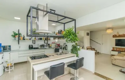 Casa com 6 quartos à venda na rua machado de assis, 223, partenon, porto alegre, 447 m2 por r$ 1.600.000