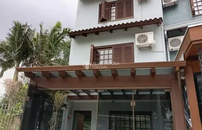 Casa com 3 quartos à venda na praça breno caldas, 242, jardim itu sabará, porto alegre, 144 m2 por r$ 680.000