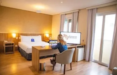 Flat com 1 quarto à venda na avenida borges de medeiros, 3120, praia de belas, porto alegre, 37 m2 por r$ 299.900