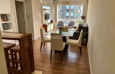 Apartamento com 2 quartos à venda na rua cervantes, 68, jardim botânico, porto alegre, 70 m2 por r$ 575.000