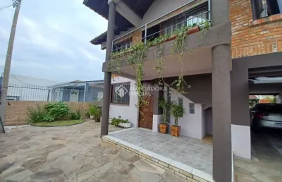 Casa com 4 quartos à venda na rua porto seguro, 534, nossa senhora das graças, canoas, 261 m2 por r$ 798.000