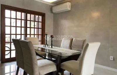 Casa em condomínio fechado com 4 quartos à venda na rua capistrano de abreu, 771, niterói, canoas, 489 m2 por r$ 1.060.000