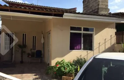 Casa em condomínio fechado com 2 quartos à venda na rua brasil, 750, harmonia, canoas, 200 m2 por r$ 800.000
