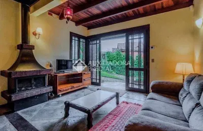 Casa em condomínio fechado com 2 quartos à venda na jose galdino da rosa, 102, centro, canela, 75 m2 por r$ 490.000