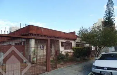 Casa em condomínio fechado com 5 quartos à venda na rua afonso rodrigues, 413, jardim botânico, porto alegre, 250 m2 por r$ 1.100.000