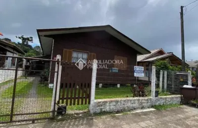 Casa com 5 quartos à venda na peru, 17, palace hotel, canela, 270 m2 por r$ 650.000