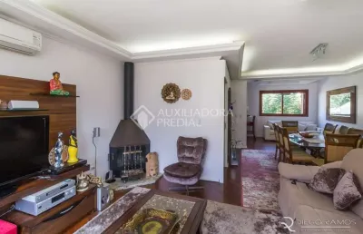 Casa em condomínio fechado com 3 quartos à venda na rua curupaiti, 43, cristal, porto alegre, 211 m2 por r$ 950.000