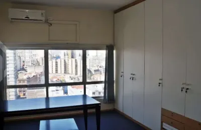 Sala comercial à venda na rua chaves barcelos, 36, centro histórico, porto alegre, 51 m2 por r$ 290.000
