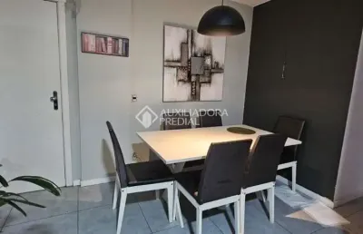 Apartamento com 3 quartos à venda na avenida dom cláudio josé gonçalves ponce de leon, 140, vila ipiranga, porto alegre, 65 m2 por r$ 420.000