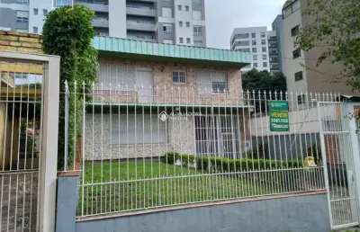 Casa em condomínio fechado com 4 quartos à venda na rua padre alois kades s j, 130, vila ipiranga, porto alegre, 330 m2 por r$ 950.000