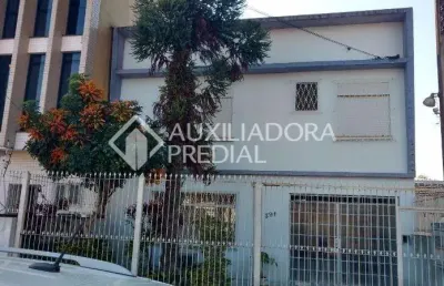 Casa em condomínio fechado com 3 quartos à venda na rua piauí, 391, santa maria goretti, porto alegre, 212 m2 por r$ 690.000