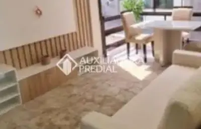 Apartamento com 2 quartos à venda na rua professor cristiano fischer, 906, petrópolis, porto alegre, 62 m2 por r$ 379.000
