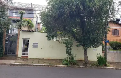 Casa com 3 quartos à venda na rua presidente juarez, 450, são sebastião, porto alegre, 168 m2 por r$ 639.000