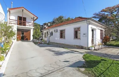Casa com 4 quartos à venda na rua doutor jorge fayet, 643, chácara das pedras, porto alegre, 156 m2 por r$ 1.700.000
