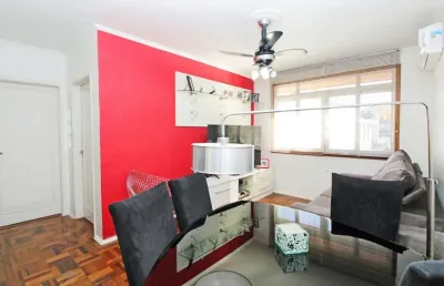 Apartamento com 2 quartos à venda na avenida plínio brasil milano, 2205, higienópolis, porto alegre, 53 m2 por r$ 248.400