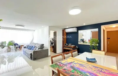 Apartamento com 3 quartos à venda na rua araruama, 805, vila jardim, porto alegre, 134 m2 por r$ 1.400.000