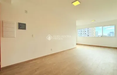 Apartamento com 3 quartos à venda na rua monteiro lobato, 334, partenon, porto alegre, 74 m2 por r$ 599.000