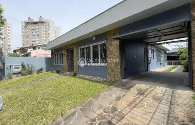Casa com 4 quartos à venda na rua doutor ney de almeida brito, 105, jardim lindóia, porto alegre, 241 m2 por r$ 1.120.000