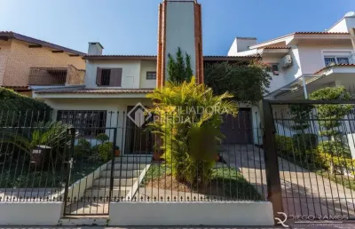 Casa em condomínio fechado com 4 quartos à venda na rua walir zottis, 550, jardim itu sabará, porto alegre, 293 m2 por r$ 1.070.000