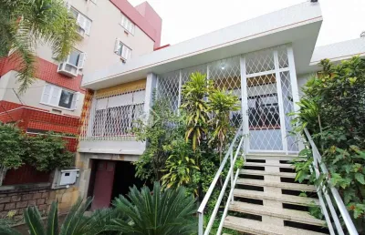 Casa com 4 quartos à venda na avenida benno mentz, 529, vila ipiranga, porto alegre, 290 m2 por r$ 1.995.000