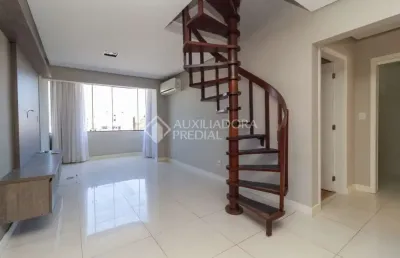 Cobertura com 2 quartos à venda na rua silveiro, 54, menino deus, porto alegre, 132 m2 por r$ 700.000