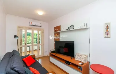 Casa em condomínio fechado com 3 quartos à venda na rua felizardo de farias, 185, medianeira, porto alegre, 179 m2 por r$ 615.000